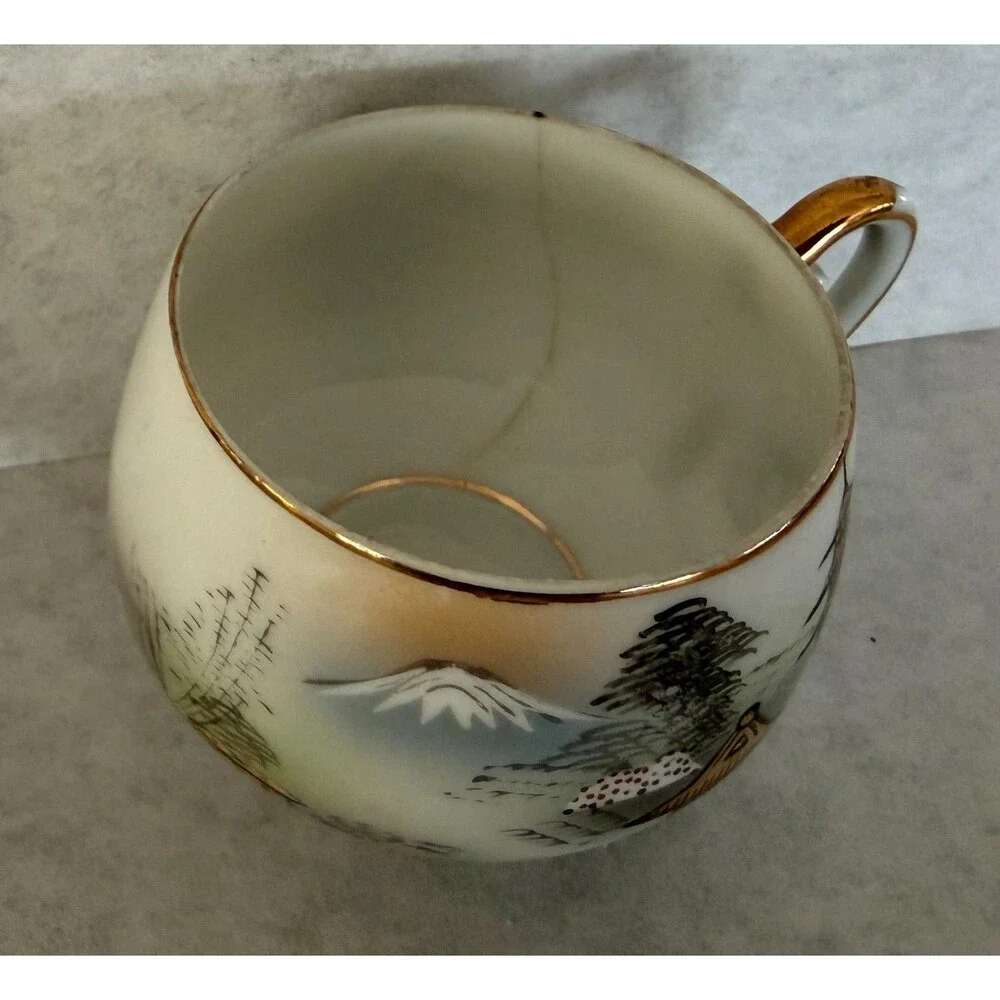 Hayasi set of 4 Demitasse Cups and Saucers